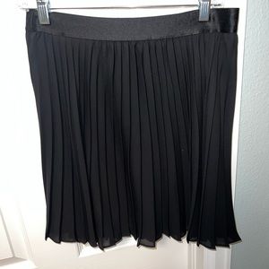 Express brand new black pleated skirt
